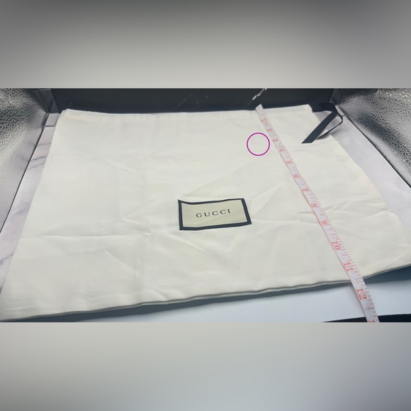 Gucci Cream Dust Bag with Black Trim and Logo Patch 14 x 11.5 - Picture 2 of 3